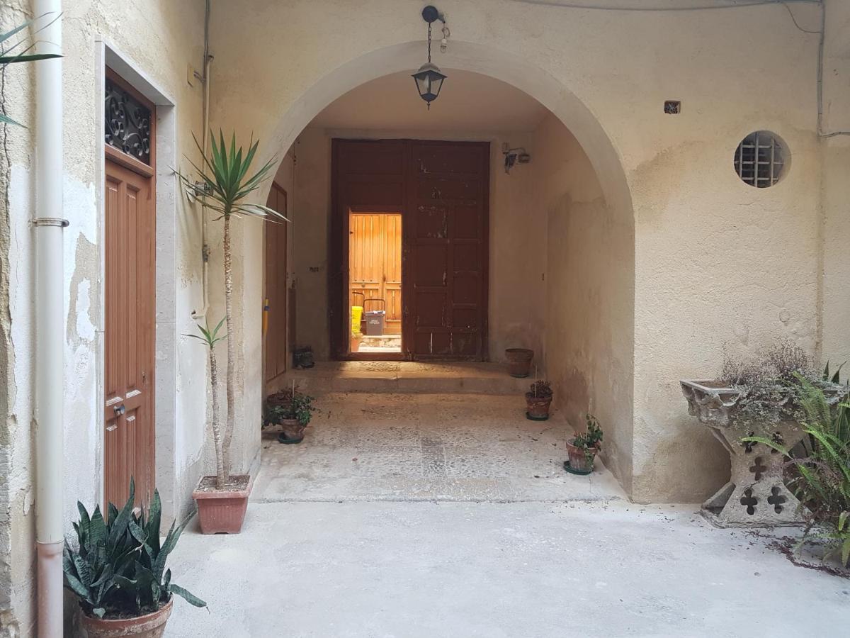 Villa Casa Storico Centro Marsala Exterior foto